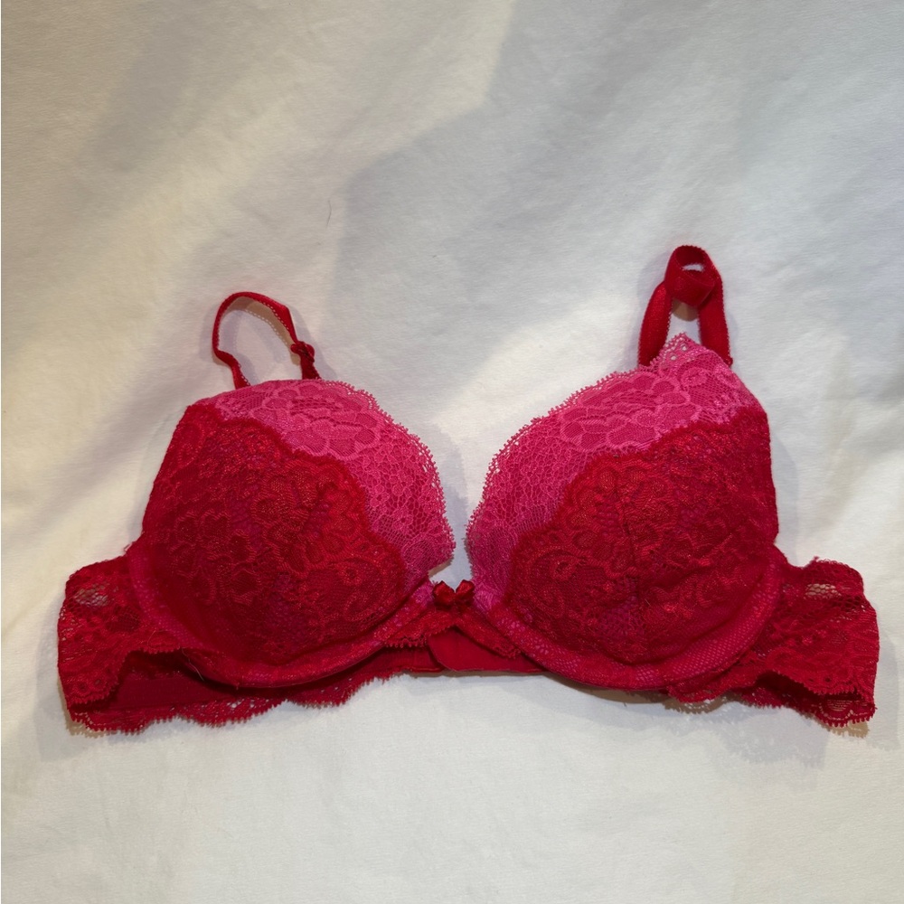 Victoria’s Secret “Dream Angles” Plunge Bra